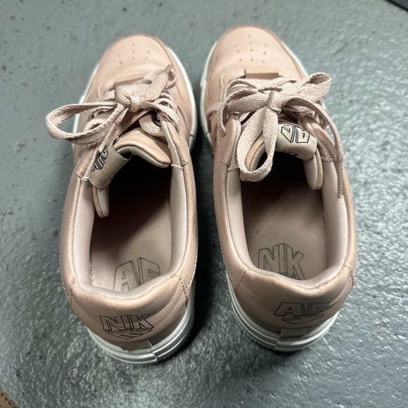 Nike Women's Air Force 1 in Light Pink - Picture 2 of 6